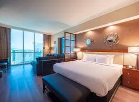 High Floor Strip View Suite& No Resort Fee& Free Valet