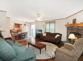 Island Thyme - Hot tub & carnival location!