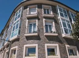 Pensión A Solaina, hotel near Santiago de Compostela Airport - SCQ, 