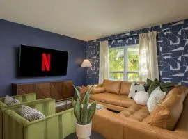 The Ultimate Hangout House