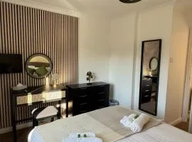 Star Cottage - in the heart of the Town centre Ringwood, New Forest