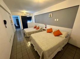 Praia de Ponta Verde em frente ao Tr&oacute;pico Hotel com Manobrista - Apto 208