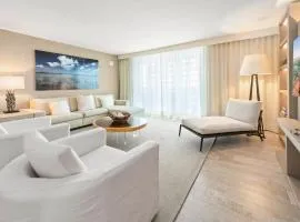 Oceanview Private Condo at 1 Hotel & Homes -915