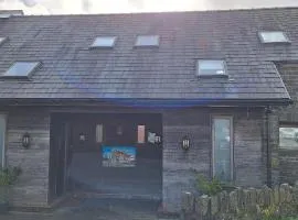 Countryside Cottage in Swansea near Gower