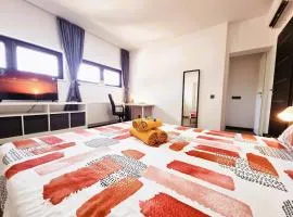 Old Town Retreat Studio 9