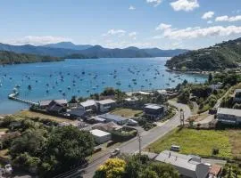 The Lodge - Picton Holiday Home