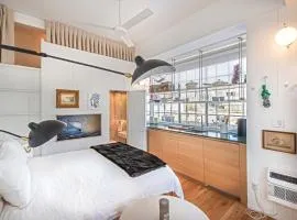 Renovated, Modern Downtown Loft