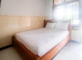 Astri Homestay Carkranegara Mataram Mitra RedDoorz, hotel v destinaci Tjakranegara