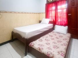 Astri Homestay Carkranegara Mataram Mitra RedDoorz, hotel v destinaci Tjakranegara