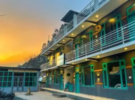 Traverse Hostel Kasol