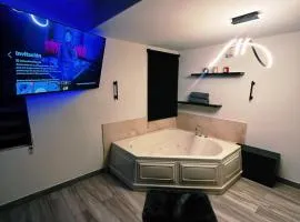 AXEL Suites Diamante Jacuzzi