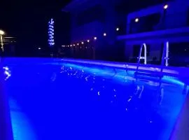Casa con Piscina y jacuzzi, vista al Volcán Tenorio