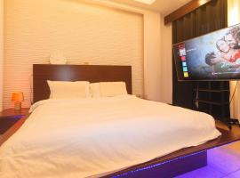 Movietelle by RedDoorz, hotel near Mactan Cebu International Airport - CEB, Lapu Lapu City