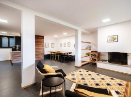 Modern Flat by Quokka 360 - In the Hills Bordering Italy, viešbutis mieste Vacallo