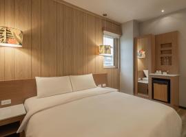 Kindness Hotel - Chihkan Tower Branch, hotel in Tainan