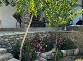 Sentyab Obi chashma guest house