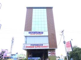Lakshmi Residency By Sky inn, hotel v destinaci Vepanappalle