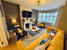 Spacious, Contemporary 2-bed House - Hosted by Hutch Lifestyle