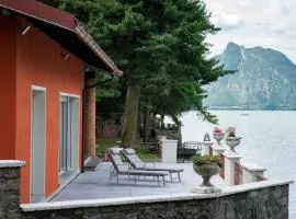 Rustic Private Cottage front Lake with BOAT