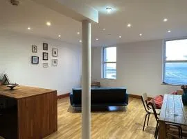 Seaside Apartment, on the doorstep of the Beach!