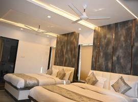 Ramlala Hotel, hotel din Faizābād