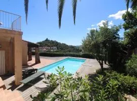 La Villa Tara 4 chambres piscine privée vue panoramique sur les collines de Grimaud