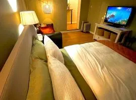 The Room Next Door- Boutique room in the Cotswolds