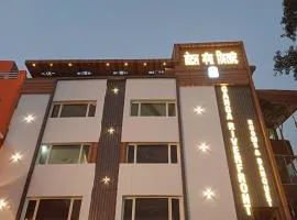 Ganga Riverfront Rooms And Banquet