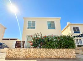 SeaTurtle Beach House, hotel di Paralimni