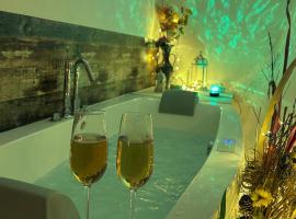 Relais Marmore con Jacuzzi per due persone, hotel v destinaci Ferentillo