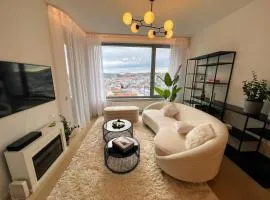 AH Sky Park 3D - 20th floor sunset views - parking