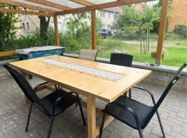 Haus mit Terrasse&Garten