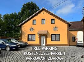 Apartments Gato Karlovy Vary Jenišov, hotel v destinaci Karlovy Vary