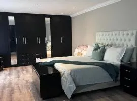 Home away from home- 1 spacious bedroom house