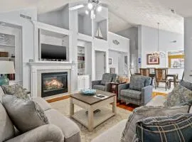 Seas the Day at Bay Creek - Pet Friendly & Linens Included!
