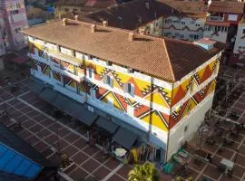Bazaar Hotel