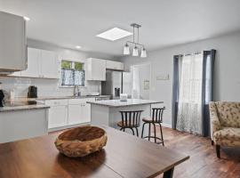 Serenity at Deep Hole Hideaway - Pet friendly!, Hotel in Deep Hole