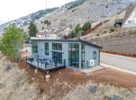 Walk to Trail Lookout Landing Newly Built Home!, hotel v destinaci Golden