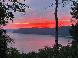 YOURTE du FJORD, glamping em Sacr&eacute;-Coeur-Saguenay