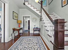 Shore Refections - historic charm just minutes from the beach!, hotel a Eastville