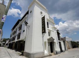 Los Faroles, hotel v destinaci Cobán