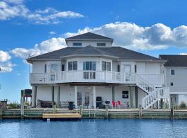 Sun Rayes - Pet friendly, waterfront with boat dock!, hotel i Greenbackville