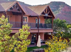 Tranquil Desert Lodge Kanab Luxury Vacation Home、カナブのホテル