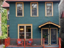 Cathedral Hill Charm, zelfstandige accommodatie in Saint Paul