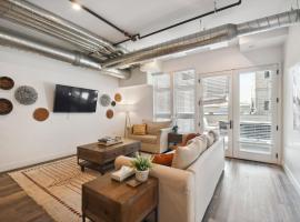 3198 Industrial Chic at RiNo Art Lofts, Hotel in Denver