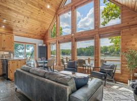 Cozy Lakeside Cabin, chalet de monta&ntilde;a en Hot Springs