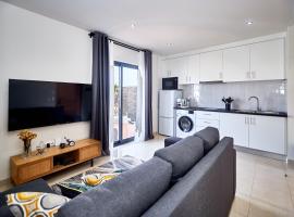 Cam's Suites, accommodation in Santa Maria