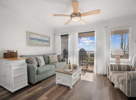 Ocean Front Condo with Private Water Front Balcony, hotel in Hilton Head Island