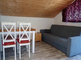 Holiday Home in Kolczewo with Lake Access, bungalow em Kołczewo