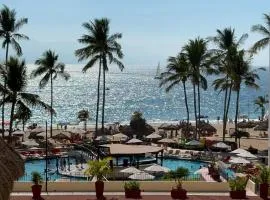 Oceanfront development, ideal for relaxation!